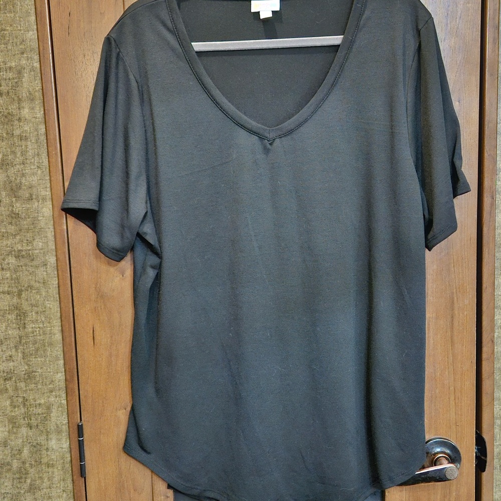 LuLaRoe Black V-Neck Women's Top